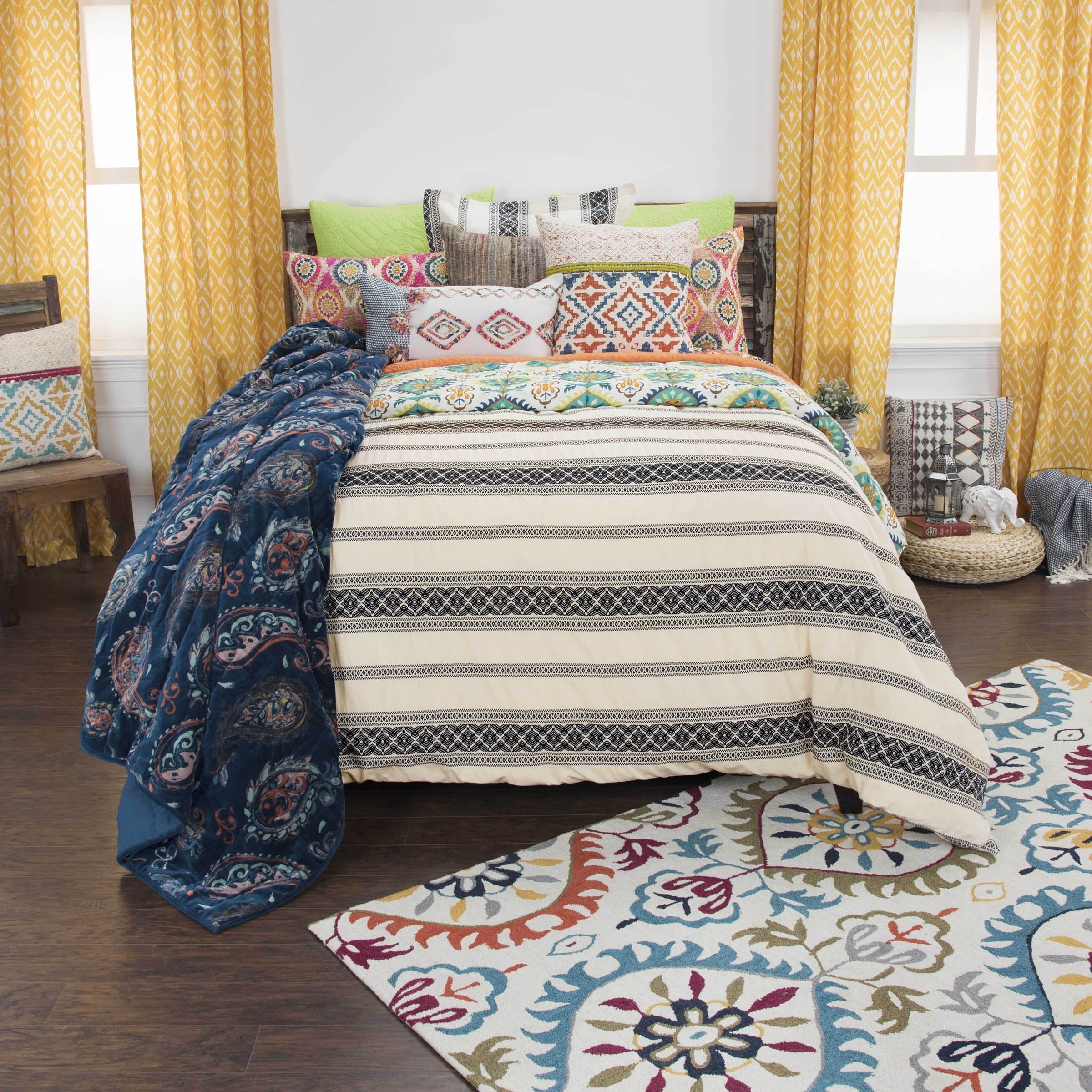 Rizzy Home | BT4469 | Duvet | 114"x98" Brown/Black/Neutral Geometric
